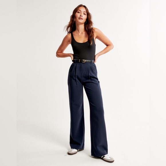 Abercrombie & Fitch Pants - Sloane Pants!